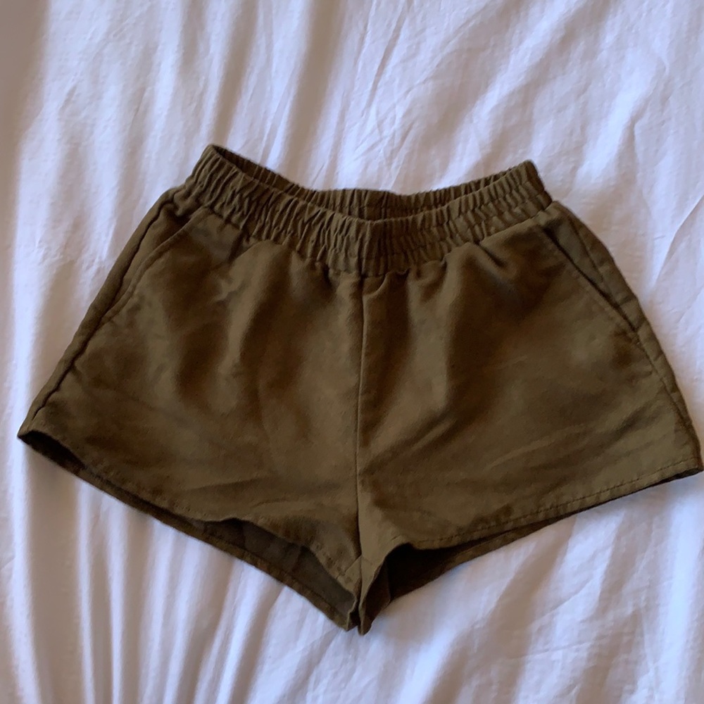 H&M Coachella Faux Suede Shorts 🌸